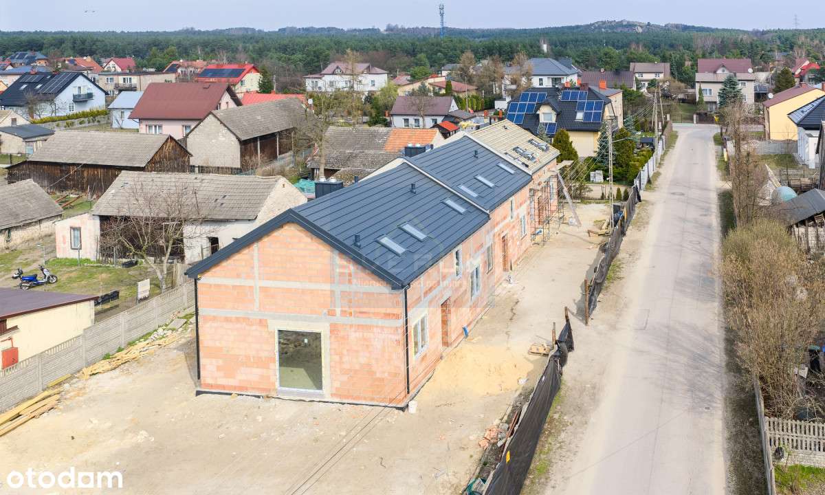 Dom w zabudowie szeregowej w świetnej okolicy