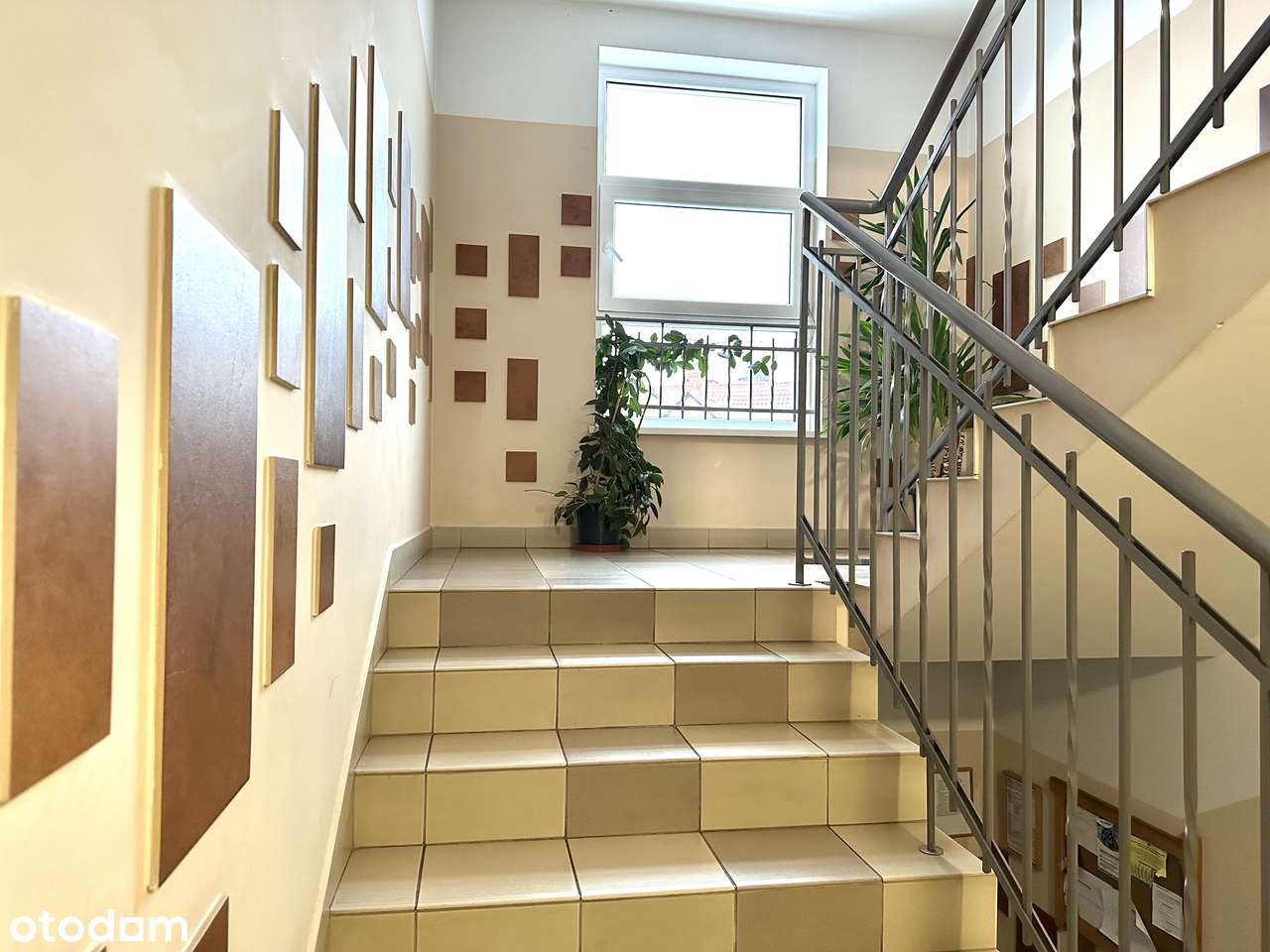 Komfortowe 3-pokojowe mieszkanie z balkonem – NISKI CZYNSZ!-5