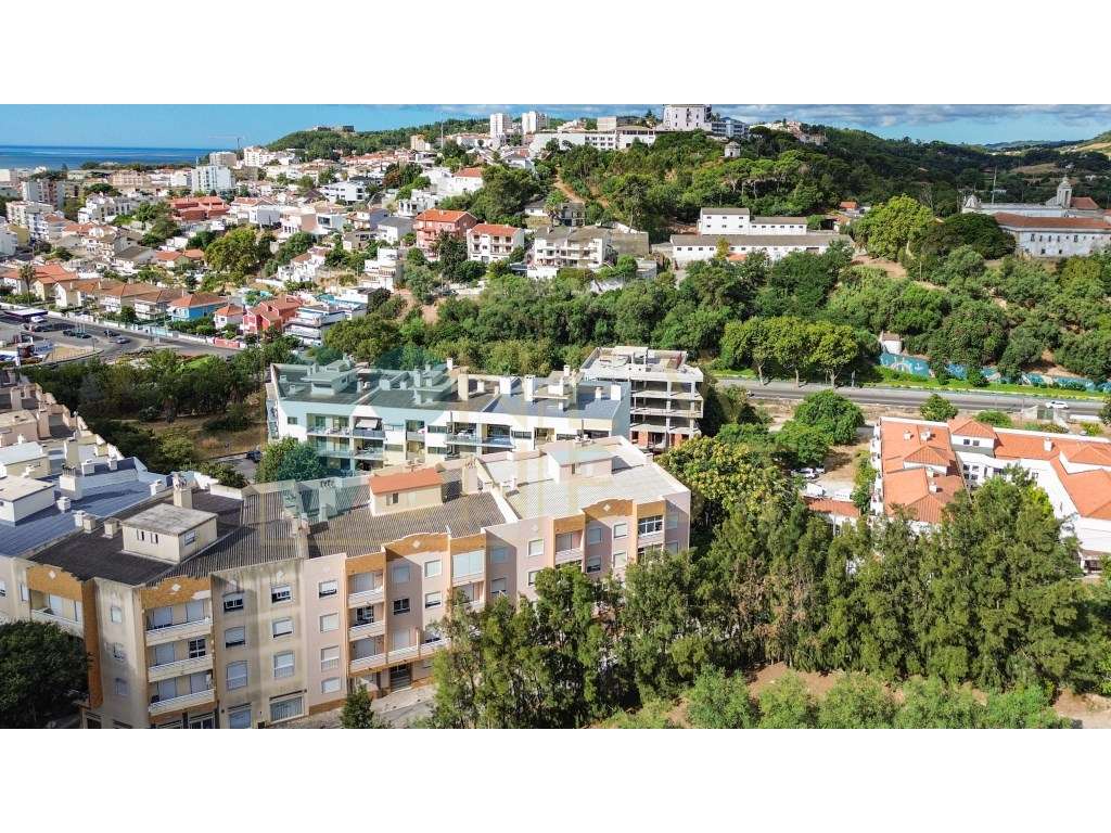 Apartamento T4 com 150m2 junto à Estrada das Machadas | Setúbal-52