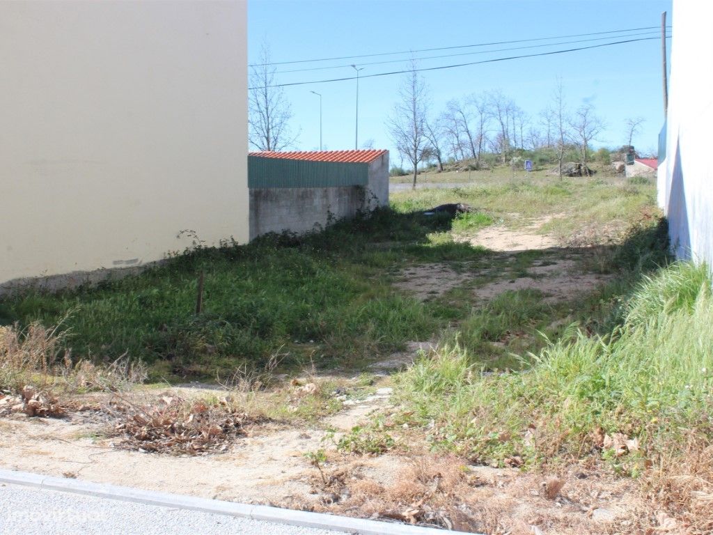 Lote de Terreno Urbano para venda em Castelo Branco.