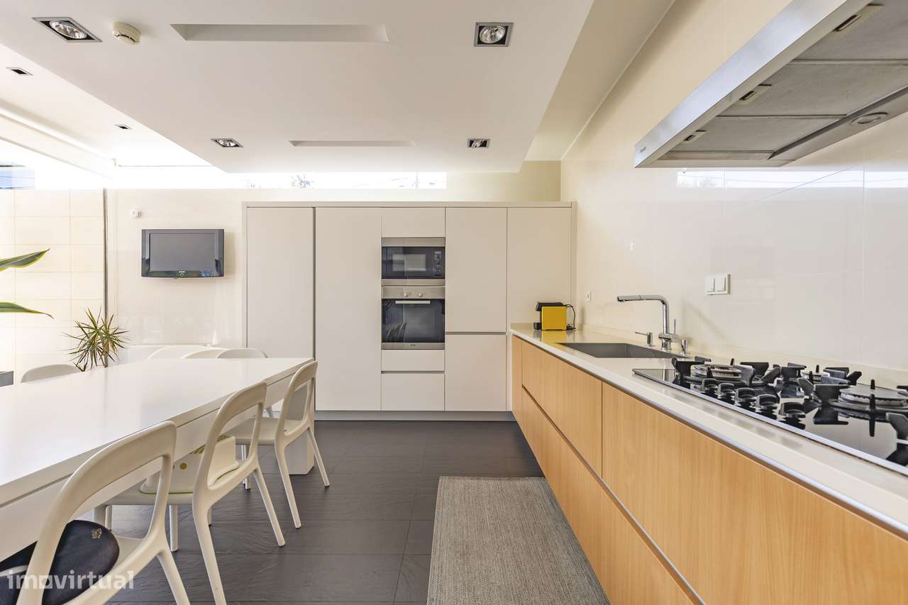 Moradia isolada T6 lote de 1002m2 piscina Sesimbra-34