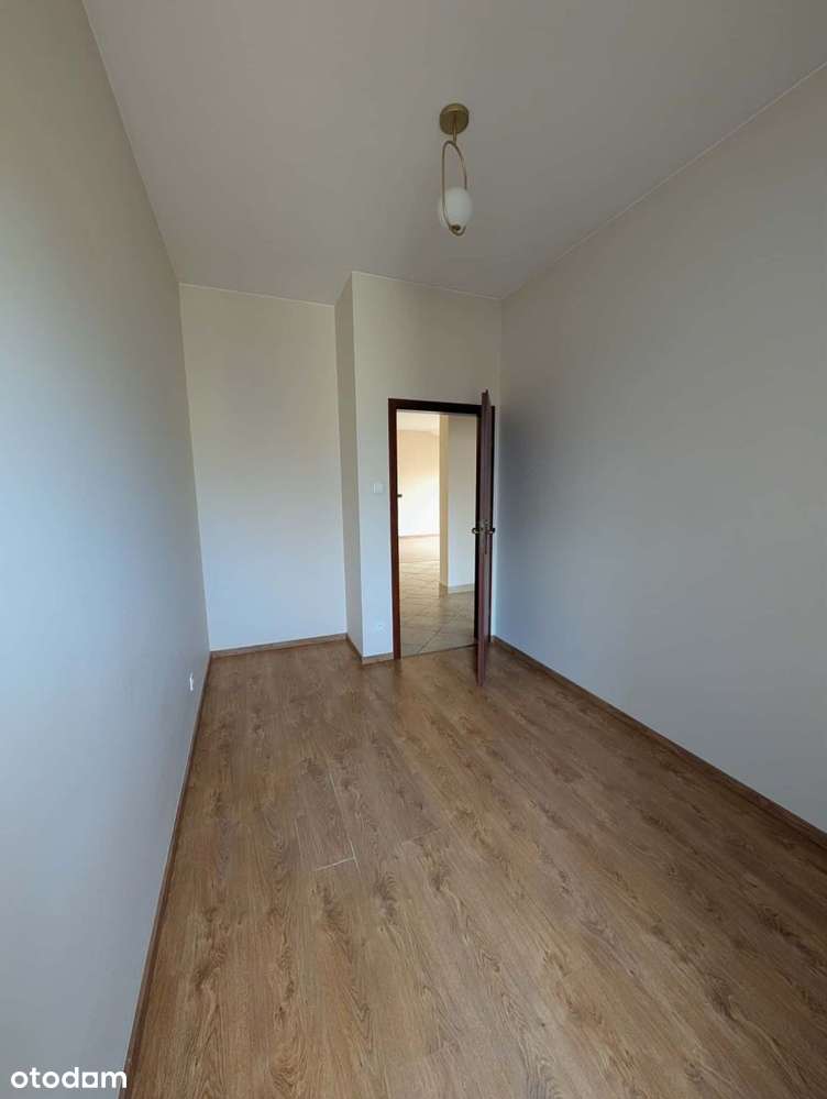 Atrakcyjne z halą garażową i komórką-9