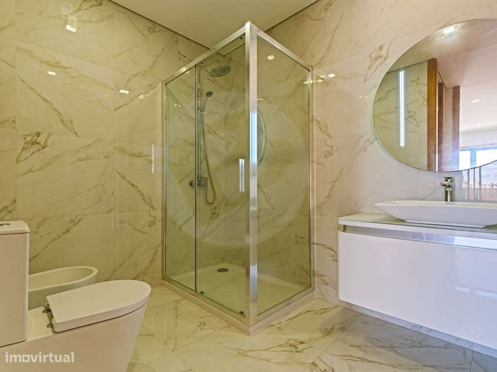 T2 NOVO no Último Piso em 1ª Linha de Mar c/ Terraço em Vila do Conde-32