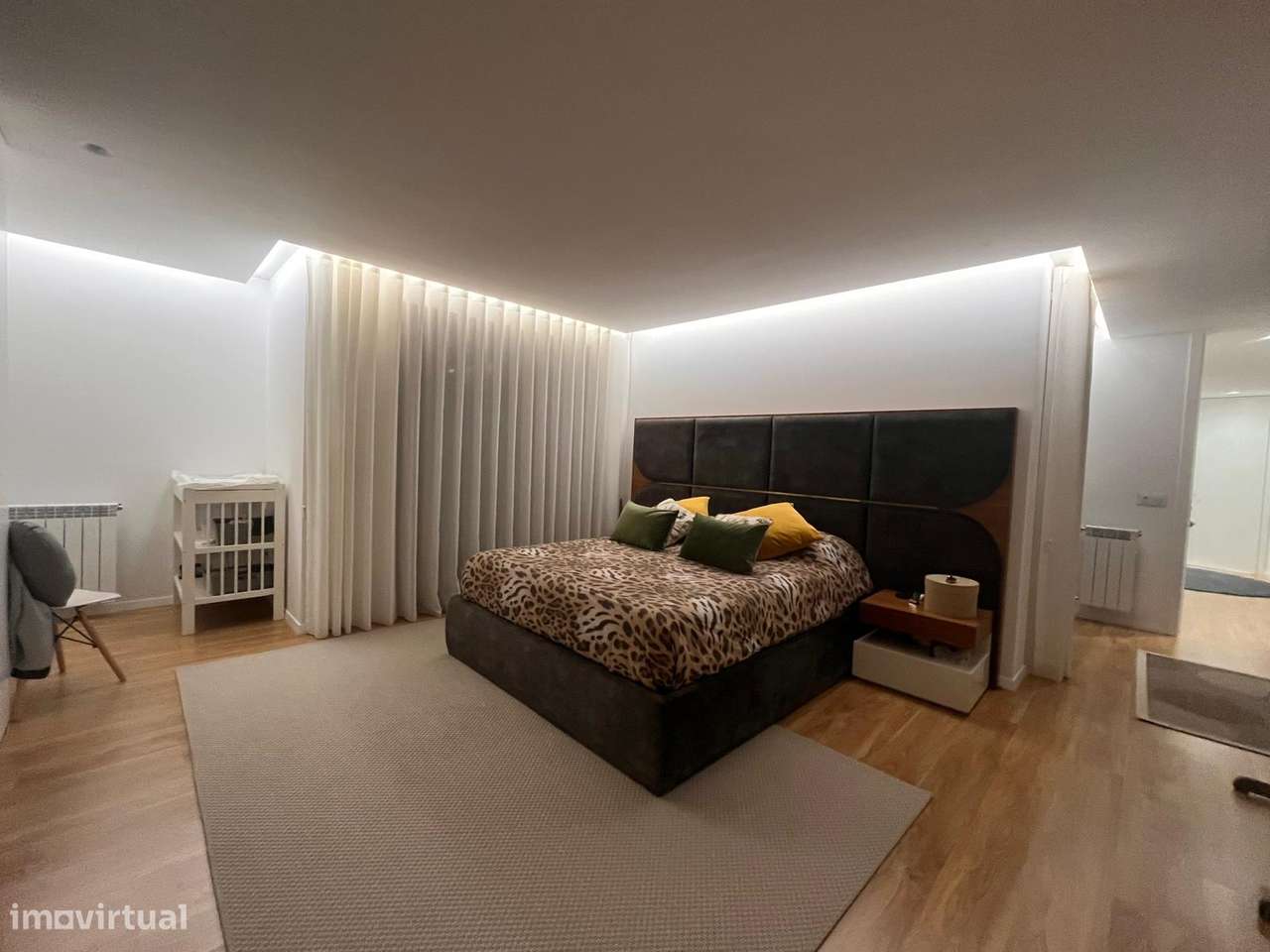 Moradia de Luxo com Piscina borda Infinita e 17.000 m² de Terreno-29