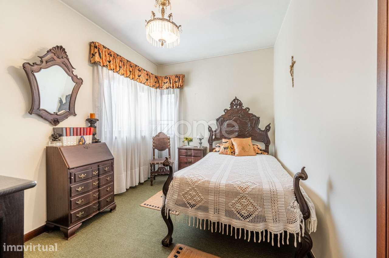 Moradia T4 em Banda em São José de São Lázaro, Braga-24