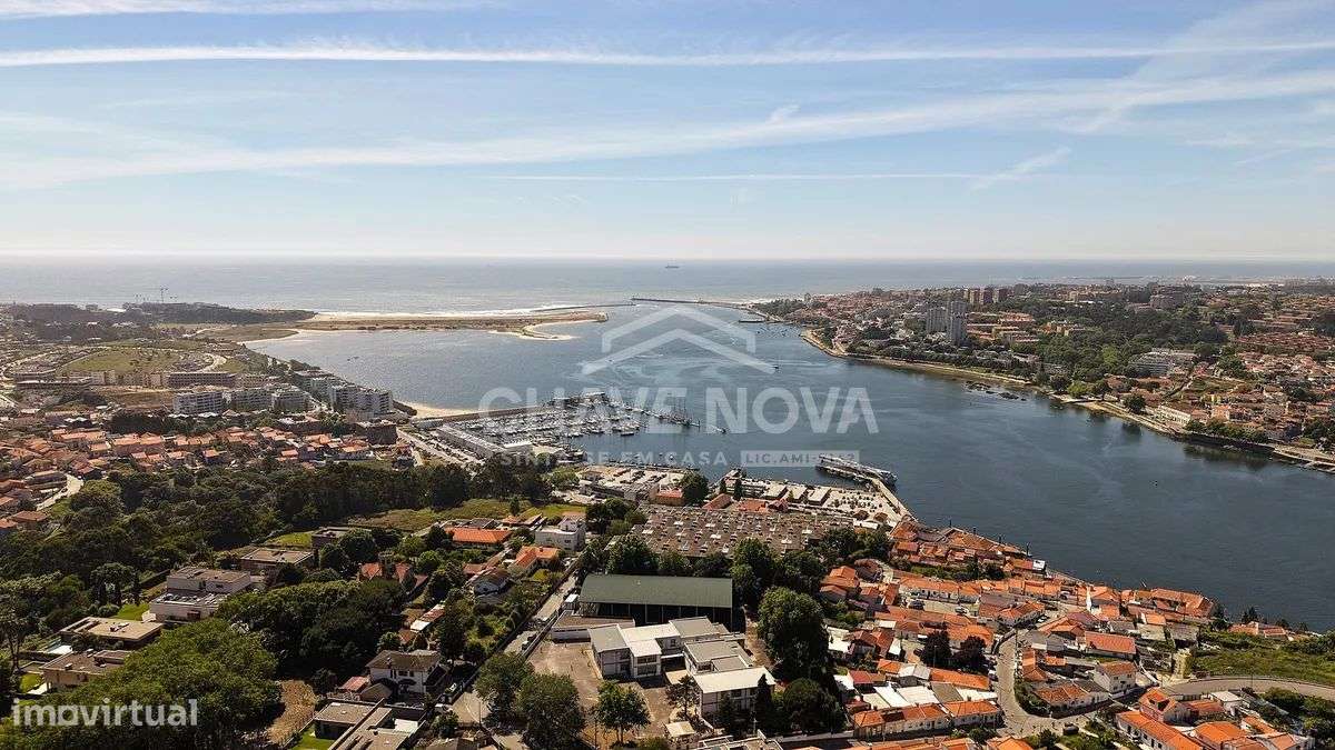 PS - Excelente Apartamento T3 em prédio Lake Towers, Vila Nova de Gaia-43