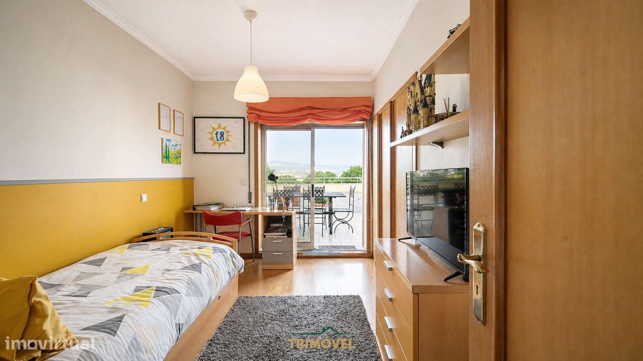 Apartamento T3 com Terraço, São João da Madeira-16