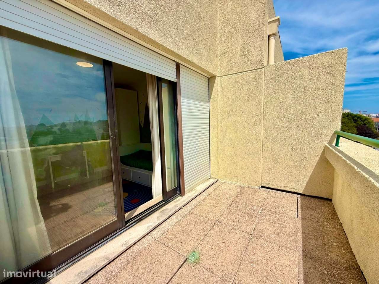 Apartamento T2 MOBILADO, no último piso, em Soares dos Reis!-25