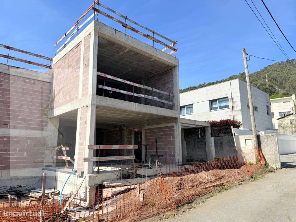 Moradias Exclusivas em Construção - Zona da Abelheira - Meadela/Via...-28