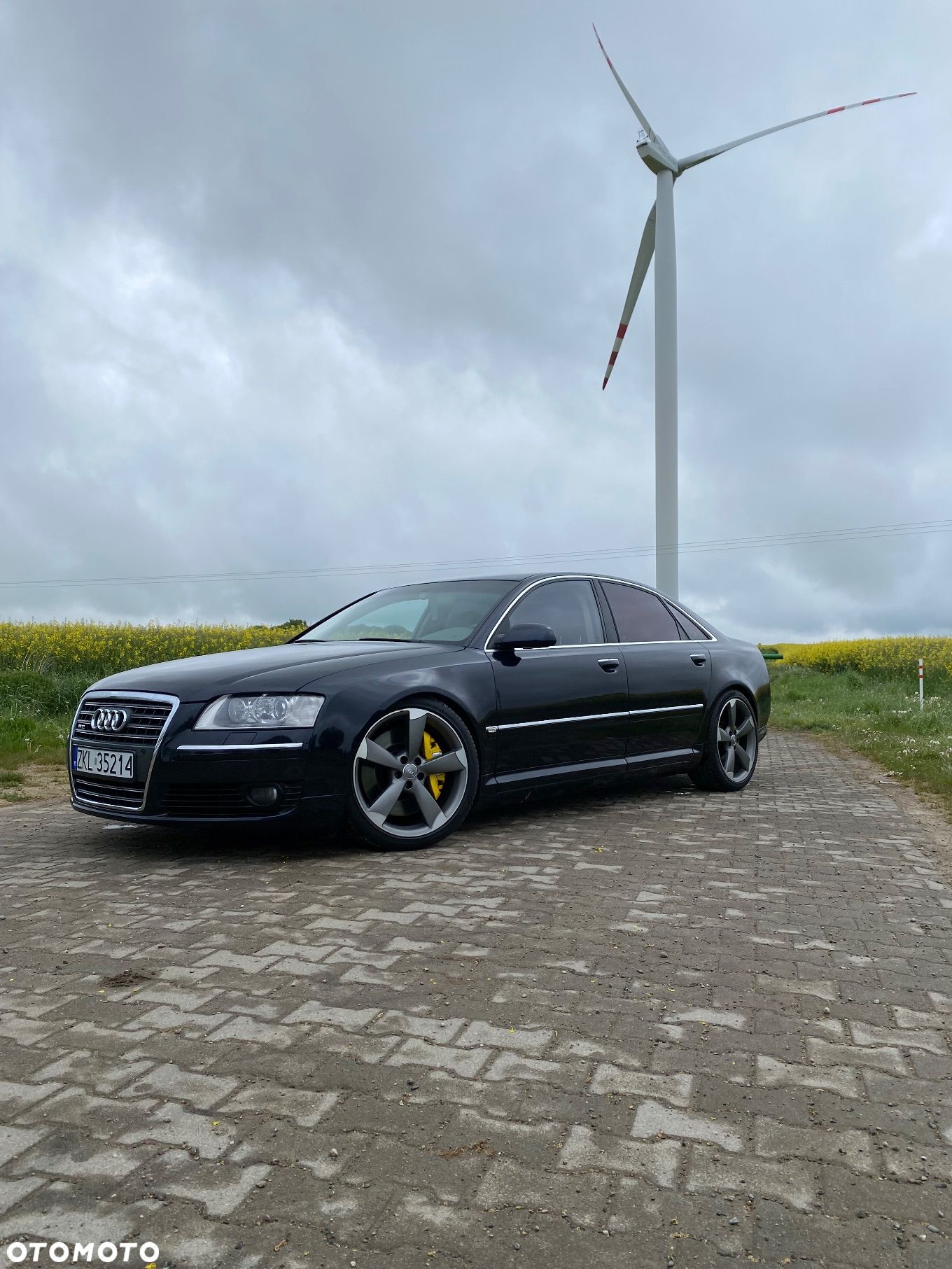 Audi A8 6.0 W12 Quattro - 1