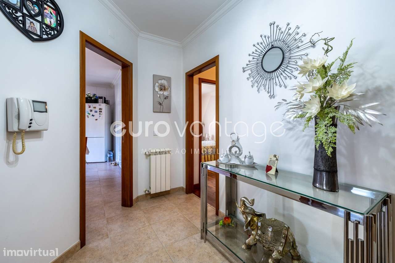 Apartamento T2 na Urbanização de São Romão-5