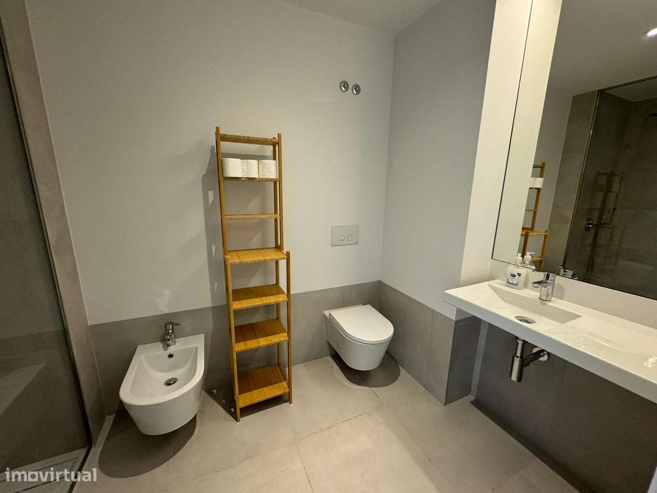 Apartamento T0 Mobilado | Investimento Seguro em Azurém – Guimarães-6