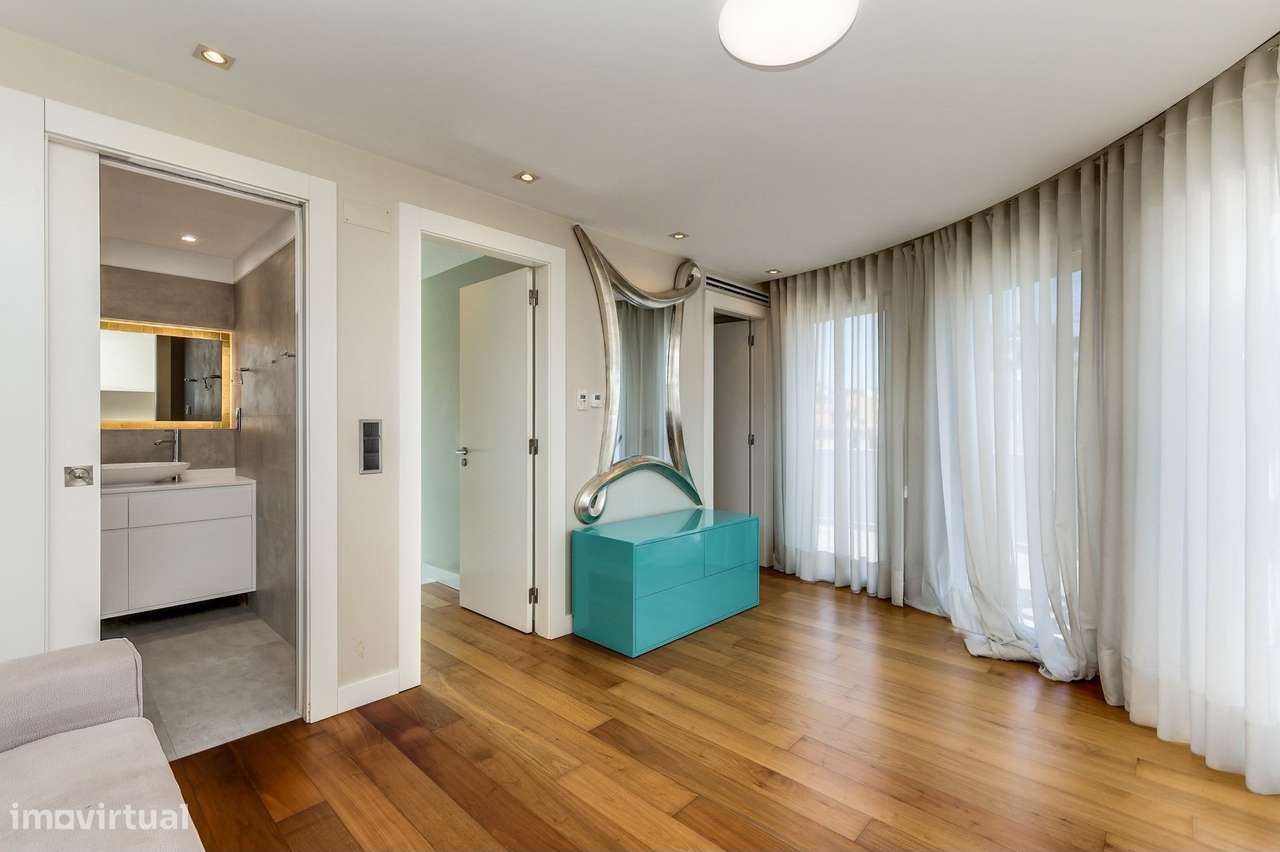 Moradia T5 de Luxo no Estoril — Exclusividade, Conforto e Estilo de Vi-30