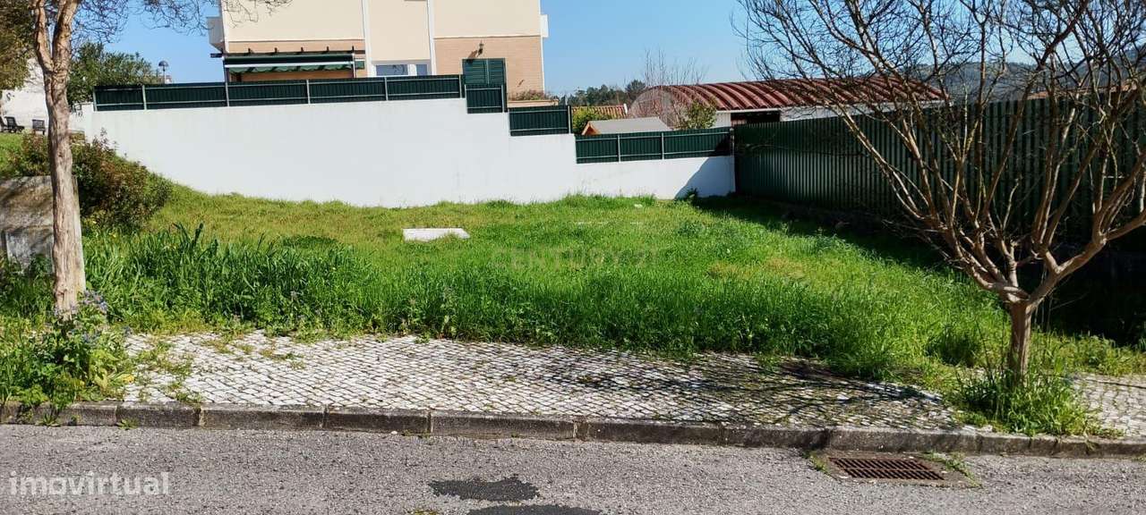 Terreno Urbano em Bucelas com Projeto Aprovado e Vista Campestre - Grande imagem: 4/5