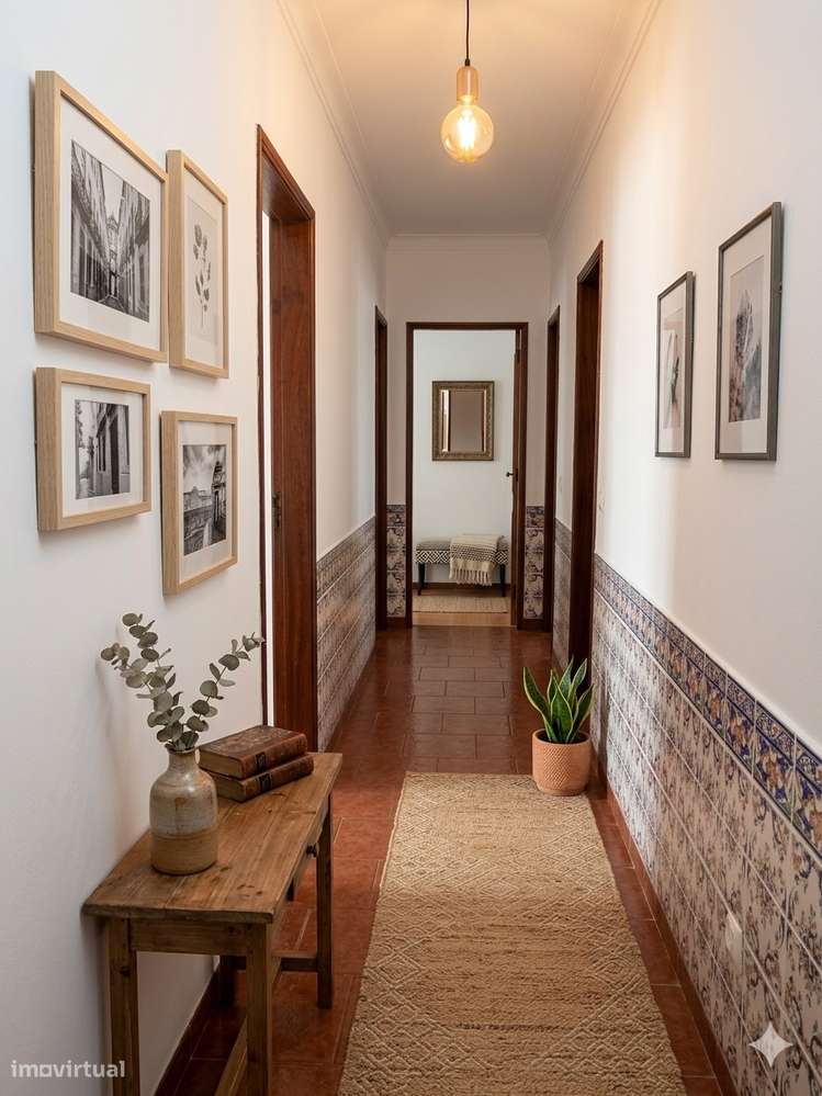 Apartamento T3 em Benavente com Varandas-6