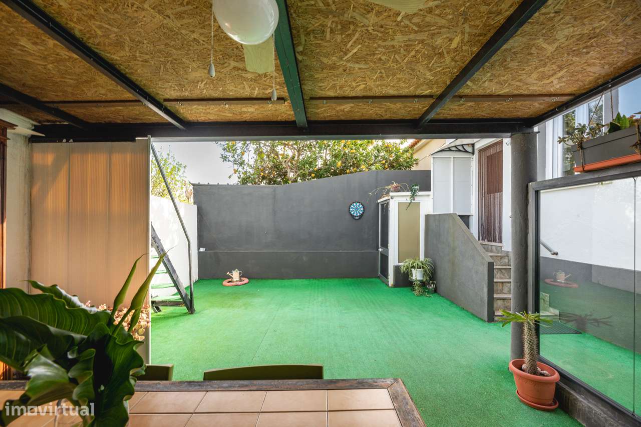 MORADIA T3 TRANSFORMADA EM T2 | GARAGEM | 221M2 | ARRUDA DOS VINHOS-49