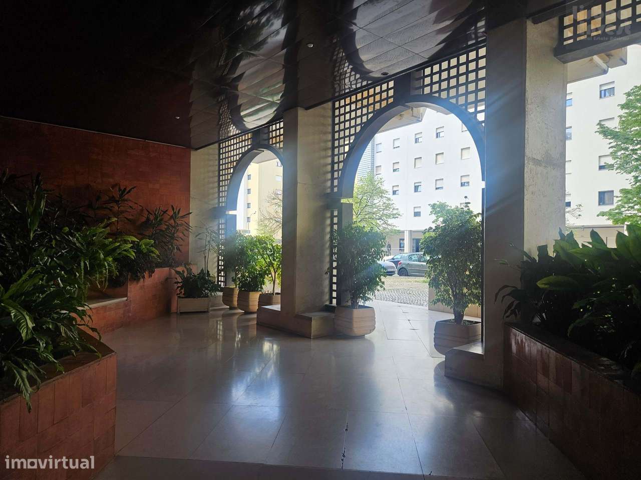 Arrendo T3 Com Terraços Vista magnifica estacionamento e Arrecadação - Grande imagem: 4/35