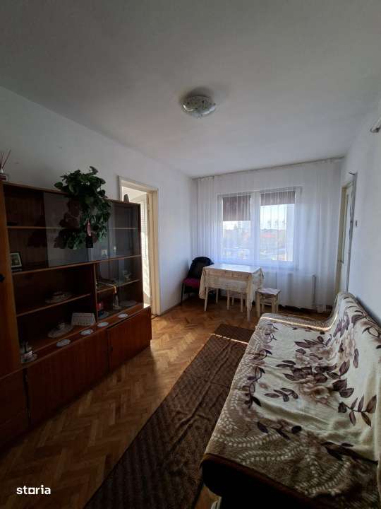 Vanzare - Apartament 2 camere, nedecomandat, etaj 4 cu hidroizolatie - Imagine principală: 2/6