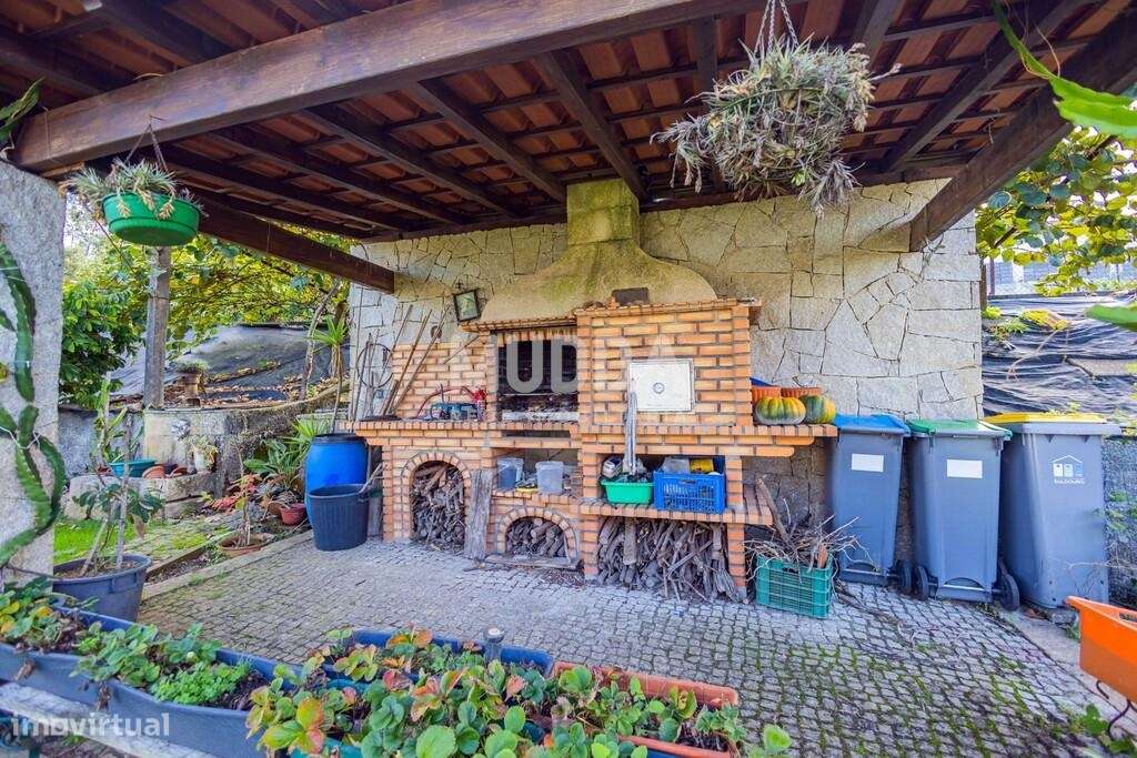 Moradia T4+ com Jardim e Pomar em Escapães, Santa Maria da Feira-38