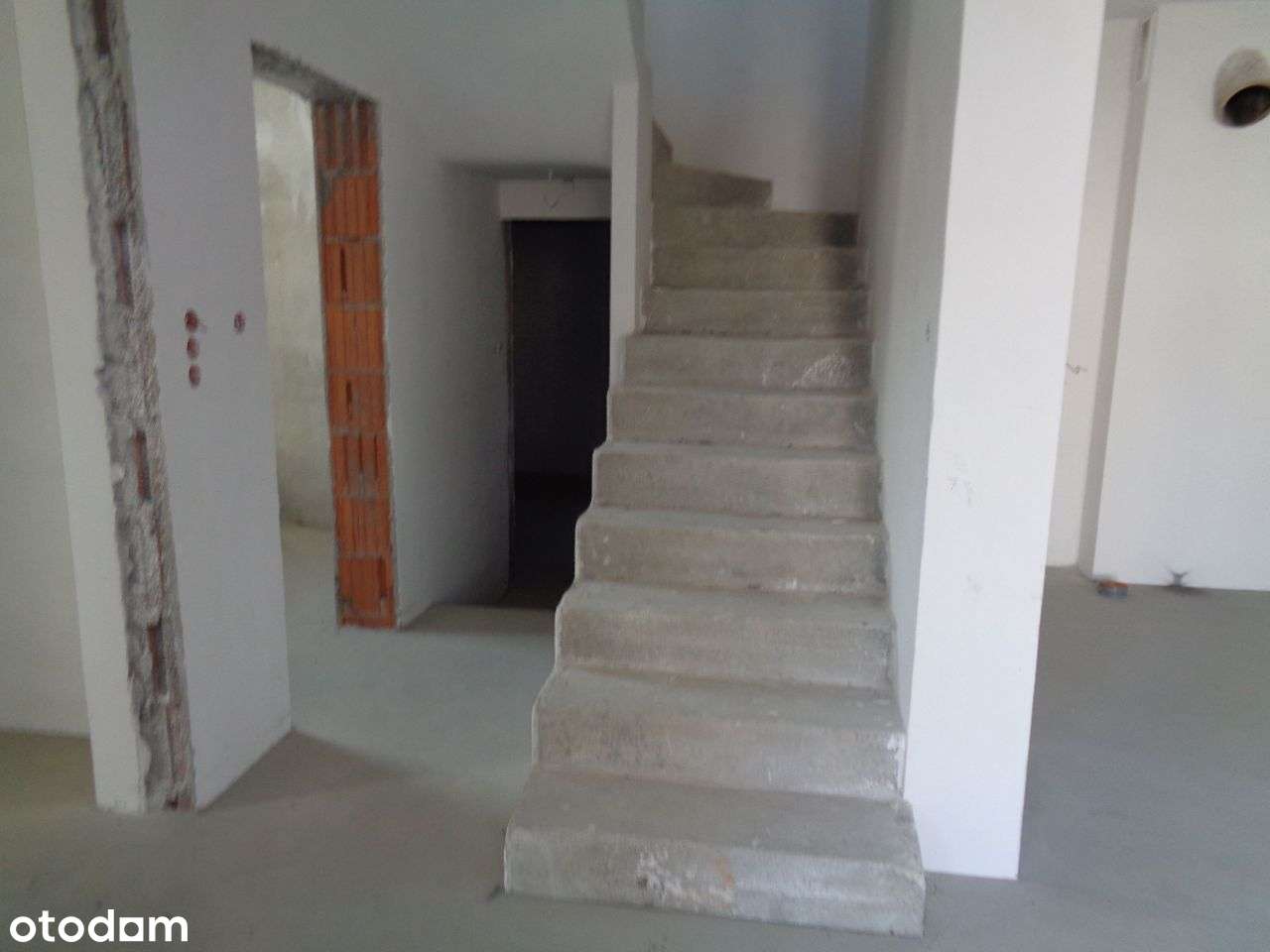 Nowy segment w stanie surowym zamkniętym-8