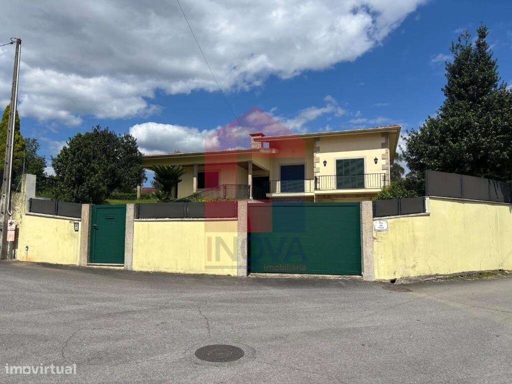 Moradia V4, Lago - Grande imagem: 1/60