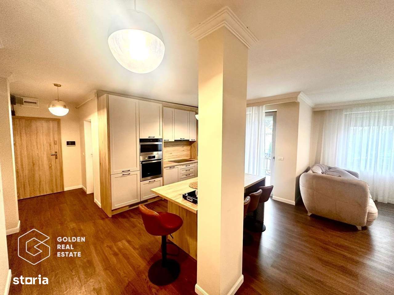 Apartament premium, zona Subcetate, 3 camere, 2 bai, loc parcare, sala - Imagine principală: 4/16