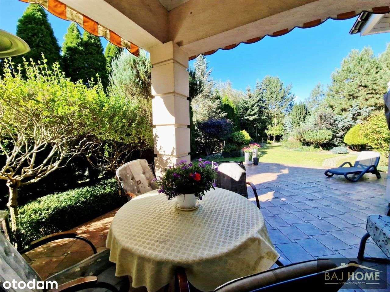 Wyjątkowa nieuchomość z domem w Mokrem k/G-dza-19