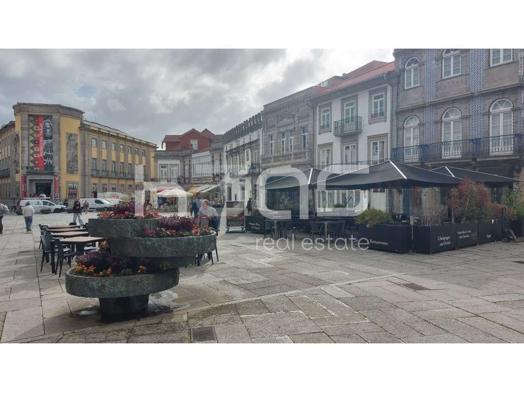 Edifício Histórico de Prestígio no Centro de Viana do Castelo-25