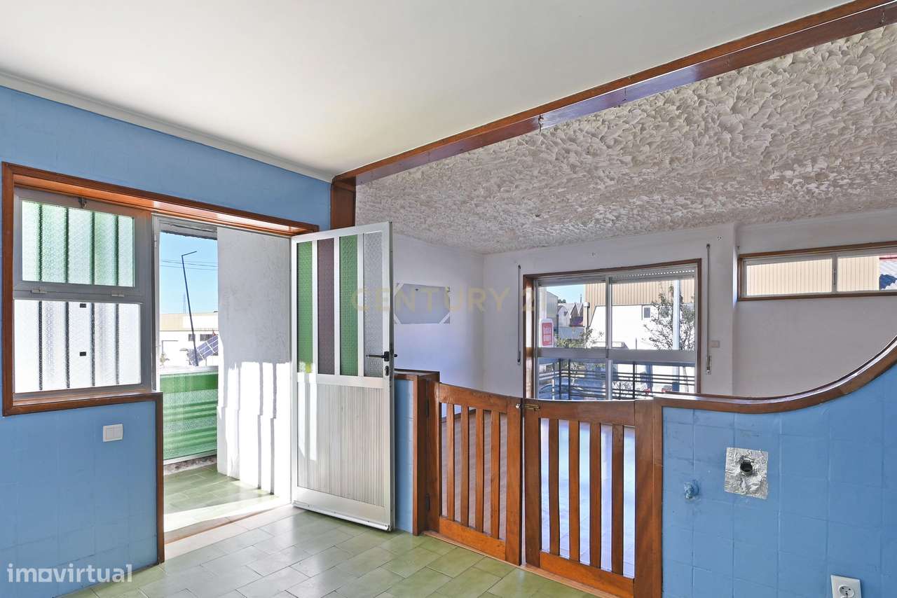 Moradia composta por Habitação, comercio e serviços-9