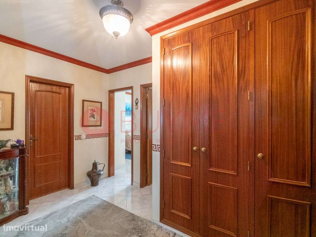 Apartamento T2 em Quarteira com Vista Mar a Poucos Passos da Praia-5