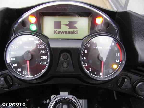 Kawasaki GTR - 5