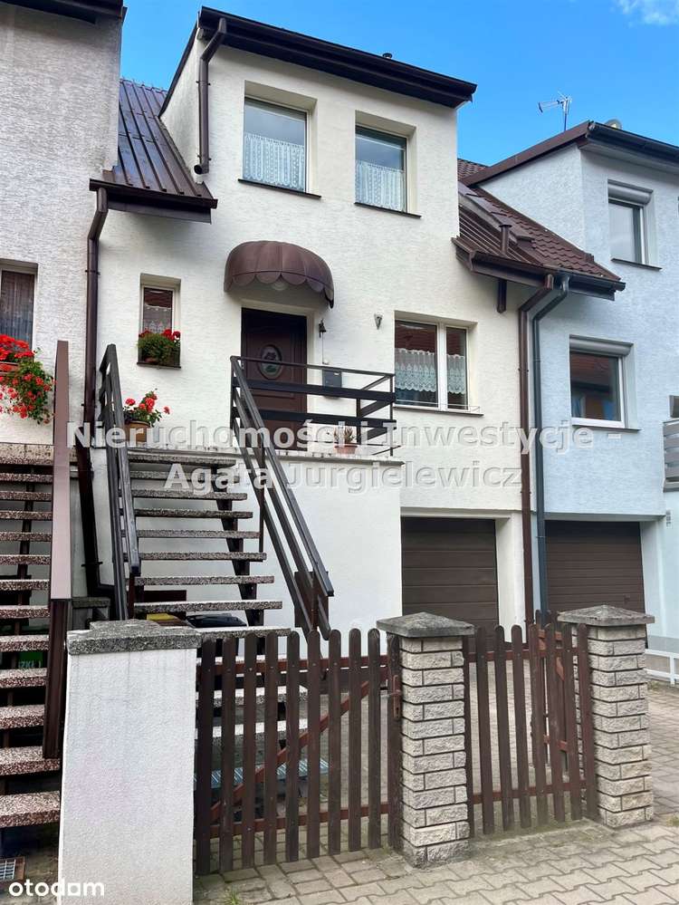 Szereg środkowy, 4 pokoje + strych użytkowy!-0