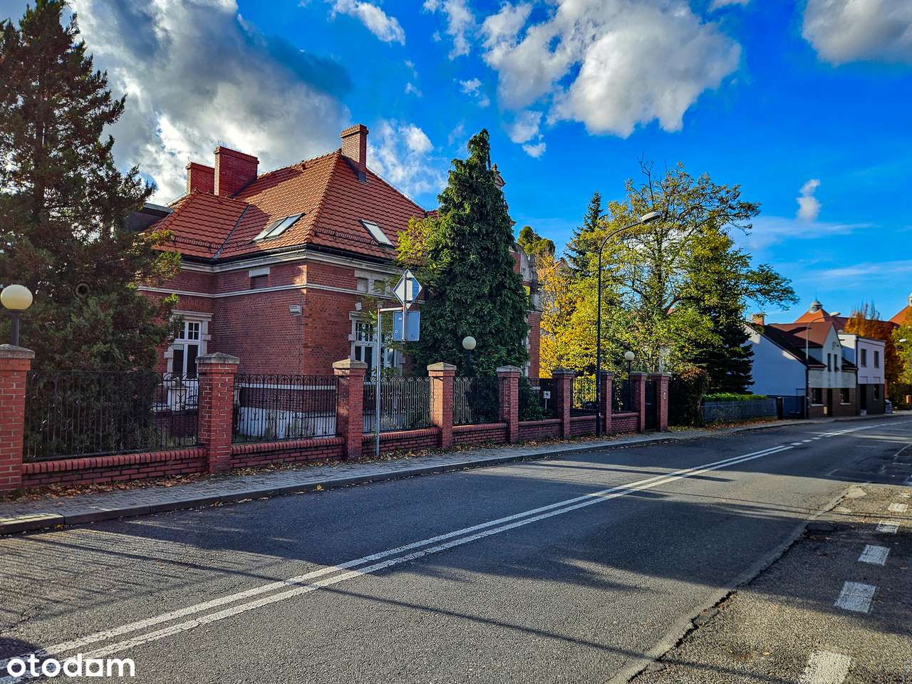 Prestiżowy budynek biurowy w centrum Rybnika – możliwość podziału - Pełny obrazek: 5/16