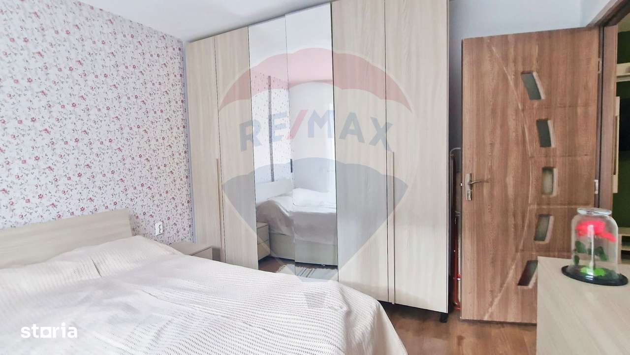 Apartament de vanzare 3 camere , zona Vivo-4