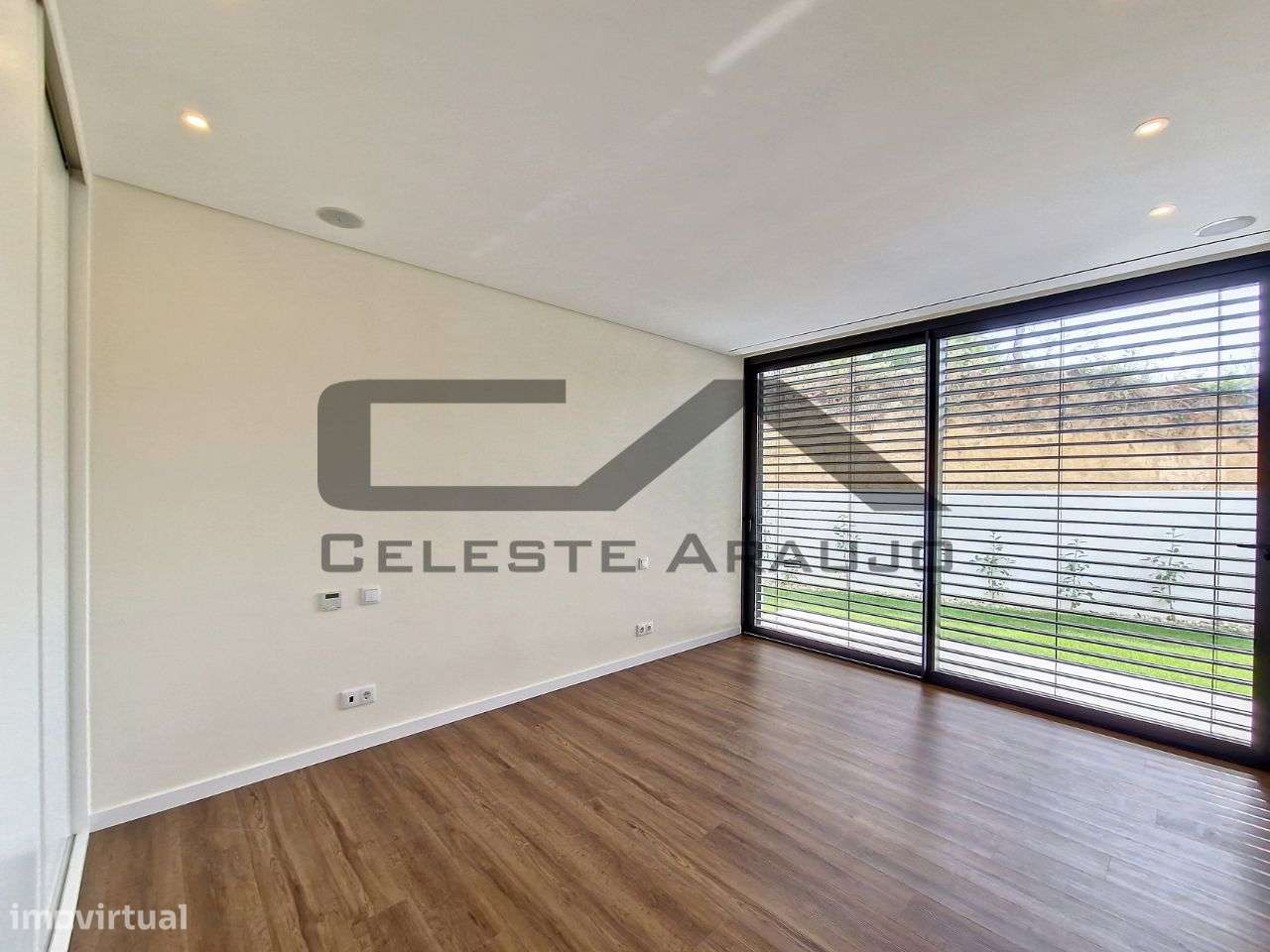 Moradia T4+1 Térrea, com piscina, Rio Meão-28