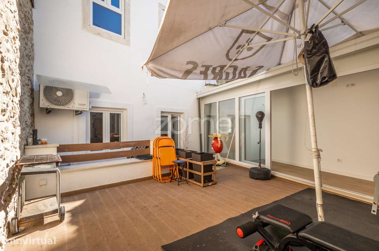 Prédio com grandes áreas no Centro de Leiria-9