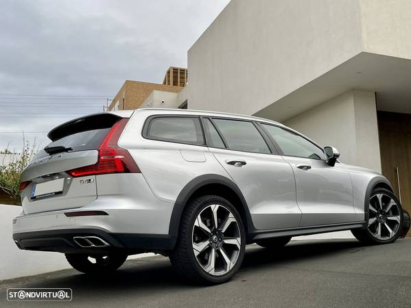 Volvo V60 Cross Country D4 AWD Geartronic Pro - 2
