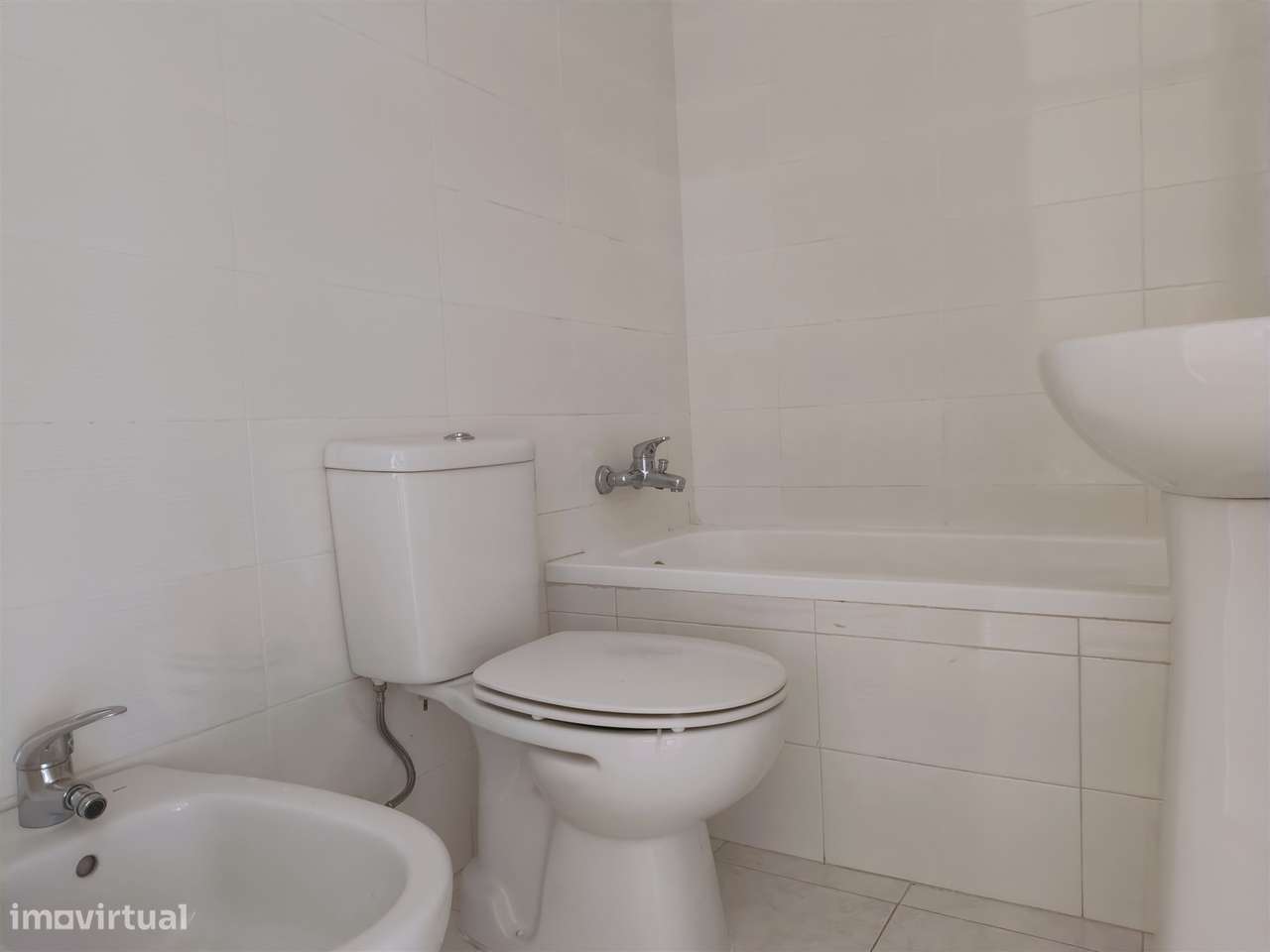 Apartamento T3 usado Arroios Lisboa-25