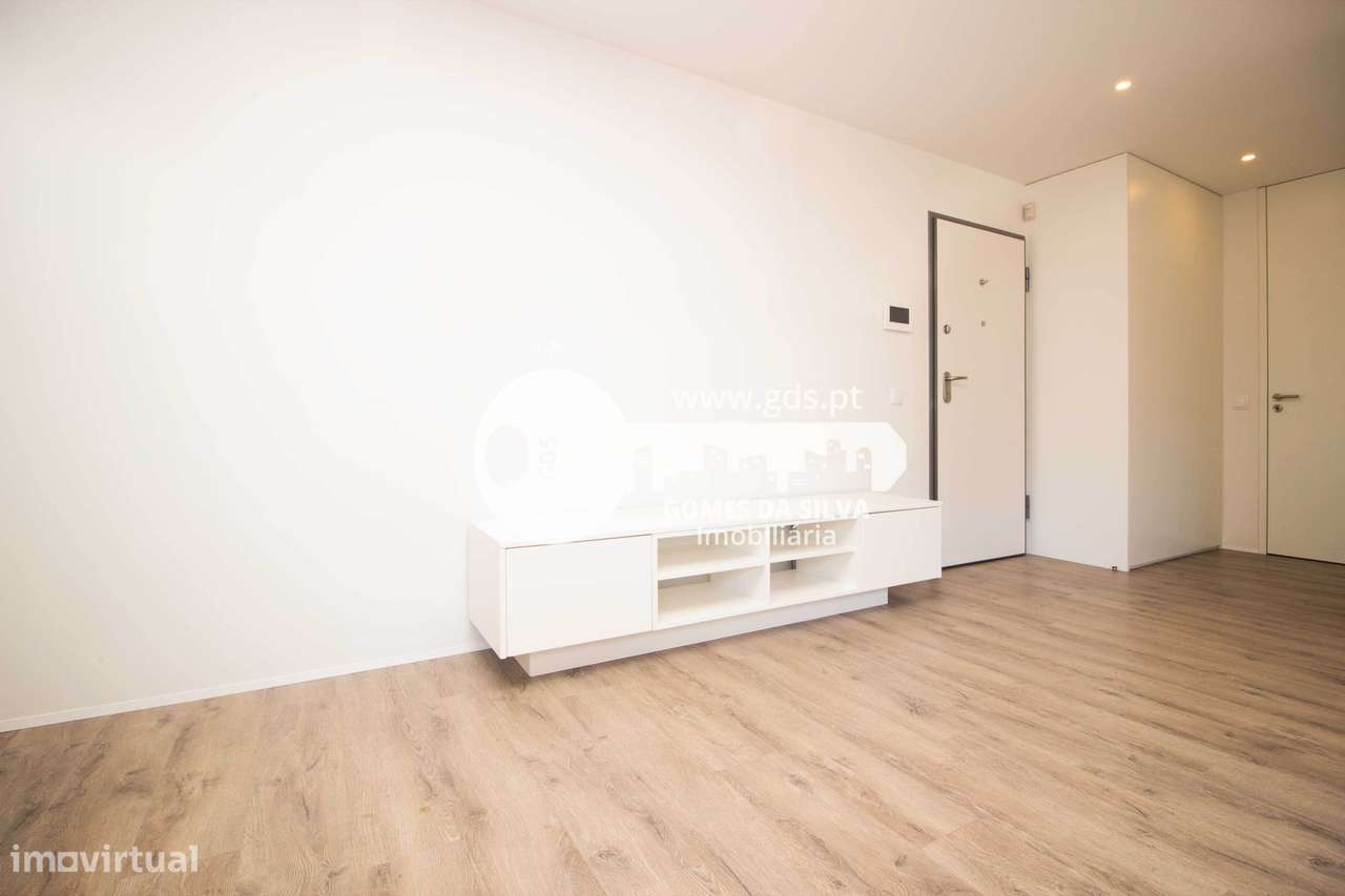 Apartamento T1 no Parque Norte - Construção Acrescentar-15