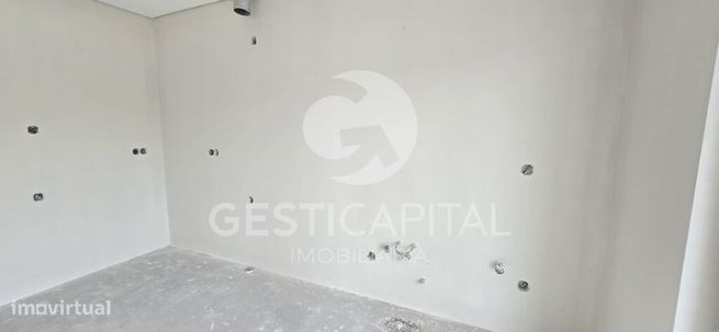 T1 Novo com terraço, varanda e garagem no centro do Marco de Canaveses-8