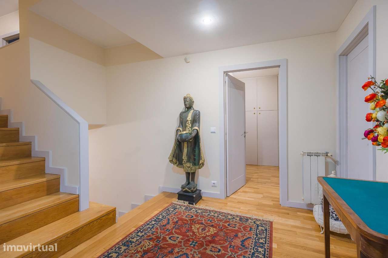 Exclusivo Duplex T5 no prestigiado “CONDOMÍNIO S. JOÃO BOSCO”-9