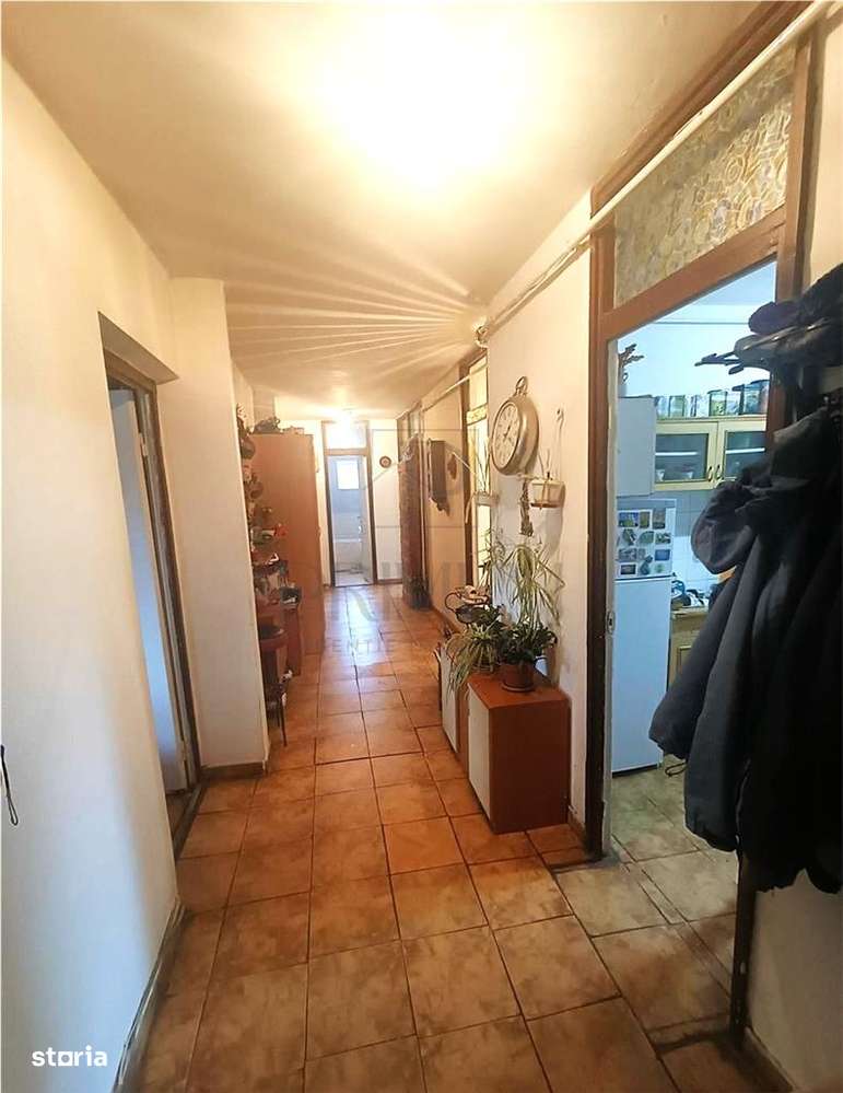 ARADULUI - 4 cam - 2 bai - 1 balcon 13mp - debara - decomandat - centr - Imagine principală: 5/11