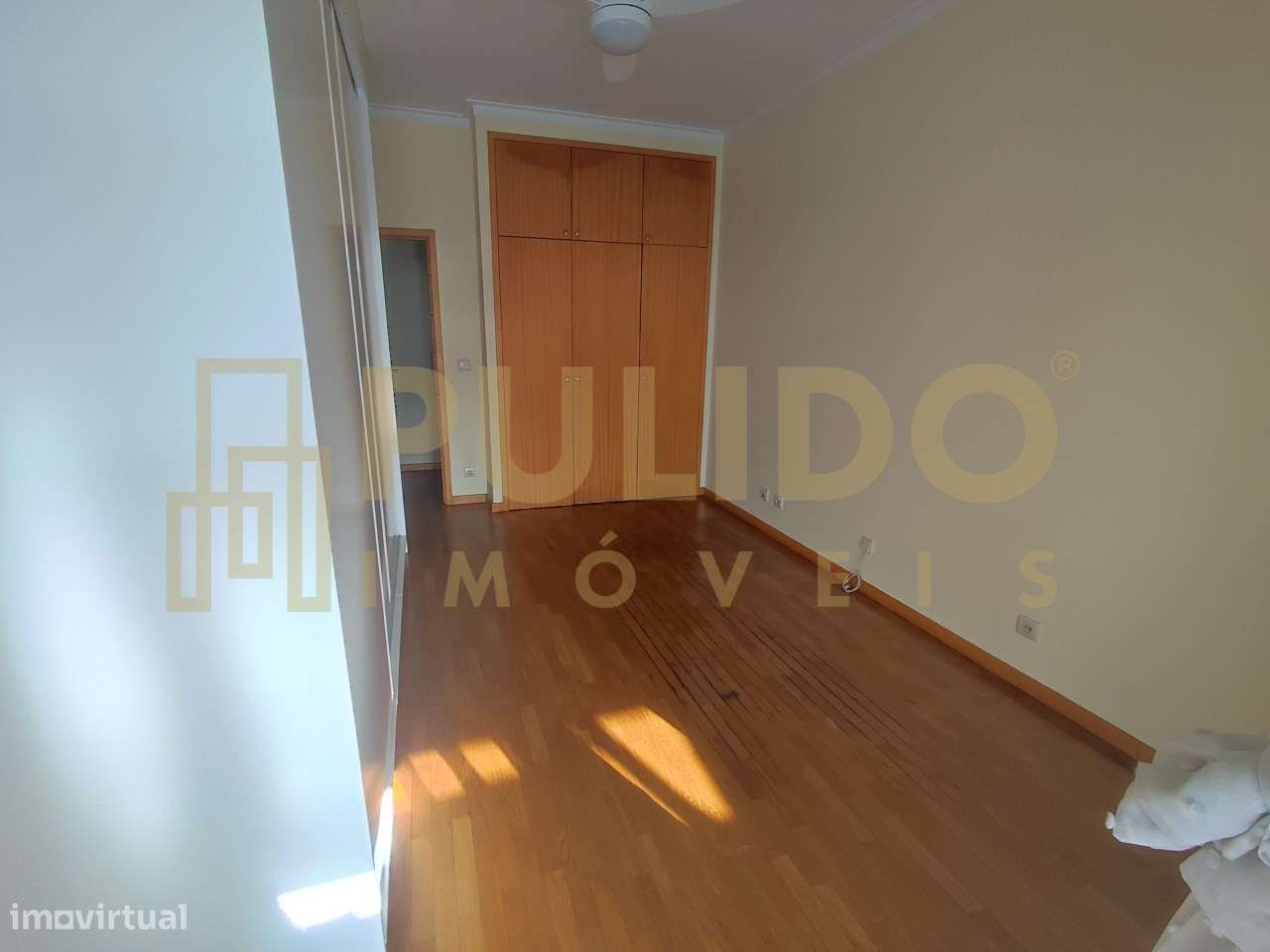 Apartamento T2 com fantástico terraço junto Central - Grande imagem: 4/14