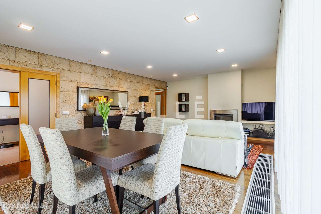 Moradia T4 com piscina aquecida e garagem dupla-15