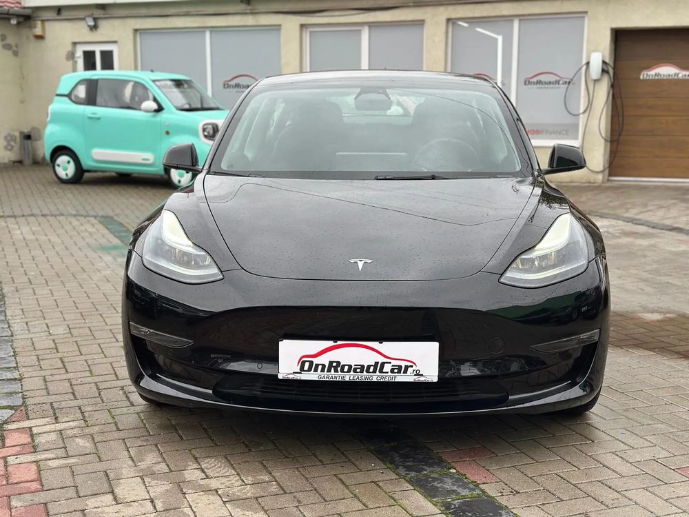 Tesla Model 3 Langstreckenbatterie Allradantrieb Dual Motor - 10
