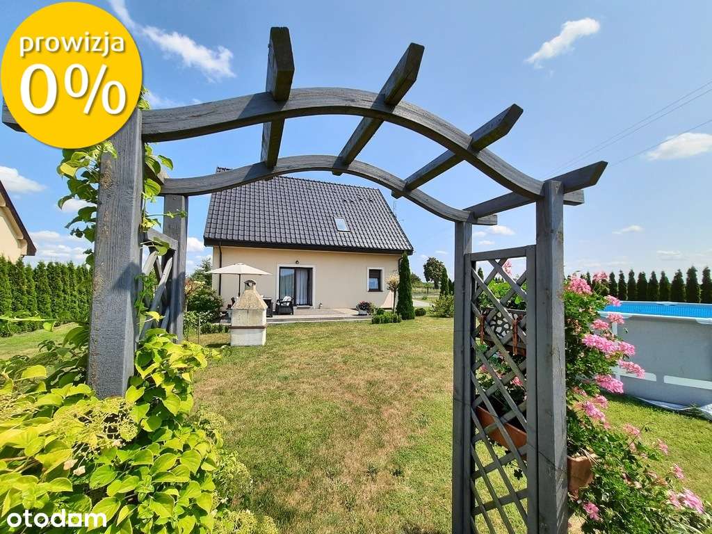 Nowoczesny dom wolnostojący z pięknym ogrodem-17