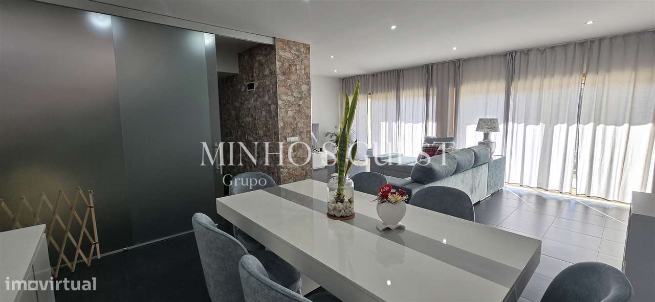 Moradia V3 c/ 1 Suite Closet, Mobilada e Equipada pronta a Habitar c/-2