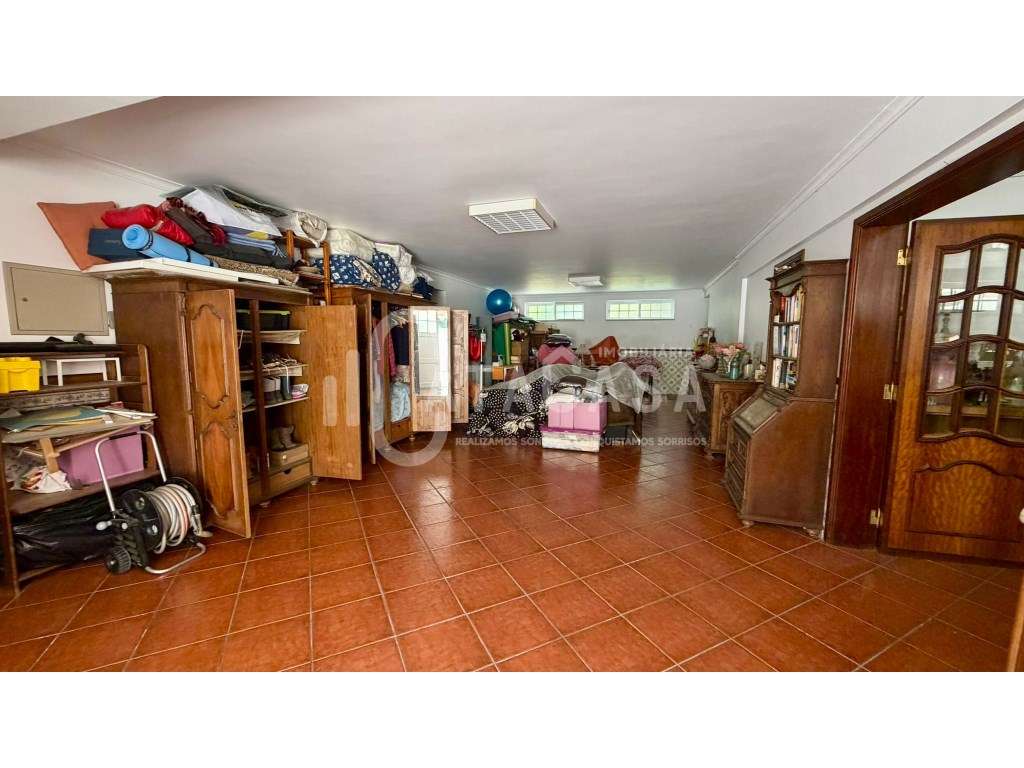 Moradia Isolada T4 para venda na Borralha-37