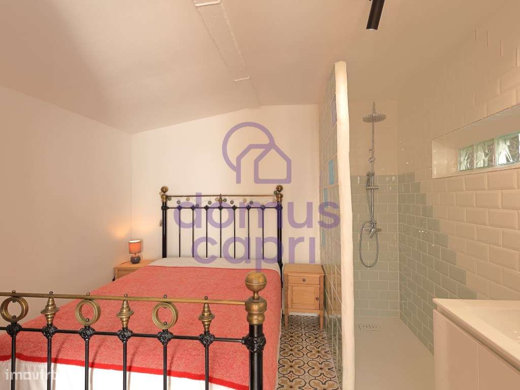 Moradia T2+1 com Garagem e Quintal em Olhão-19