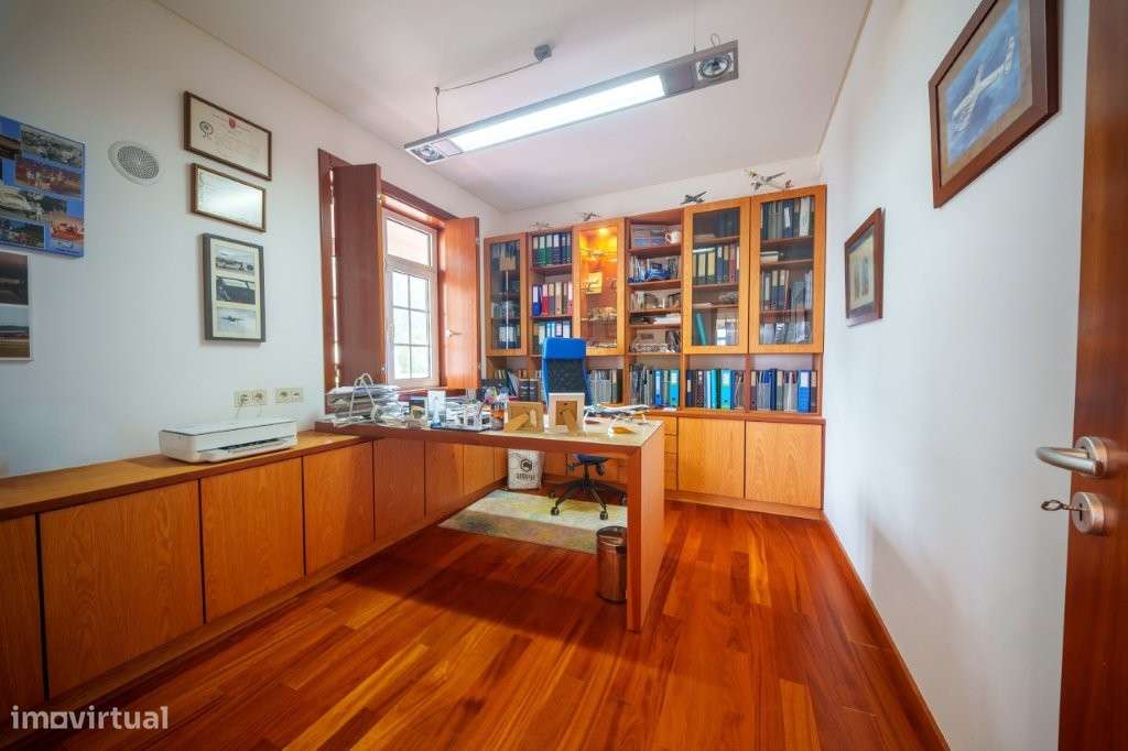 Moradia T5 - Tomar, inserida num amplo terreno de 15.560 m² - Grande imagem: 5/42